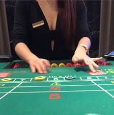 Tampilan halaman promosi mabukbet dengan penawaran sambutan dan cashback mingguan